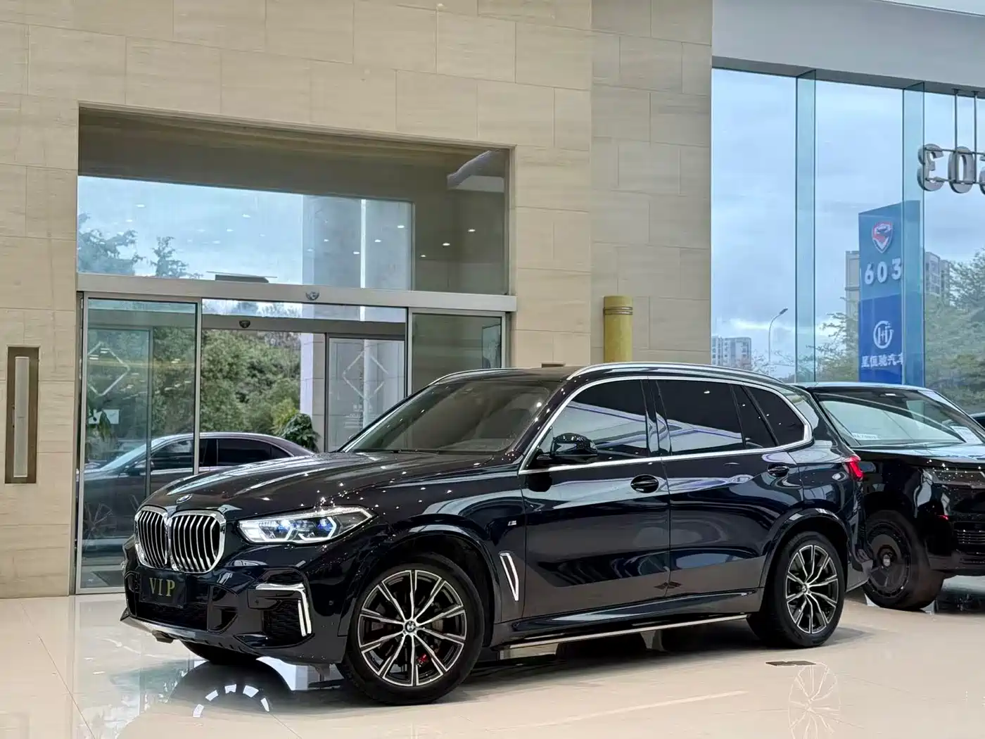 BMW X5 2022 xDrive 30Li Premium M Sport Package