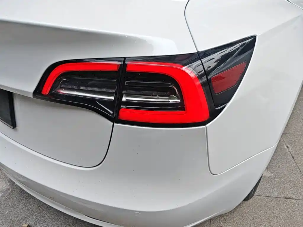 Tesla Model 3 (Import) 2019 2019 Long Range All-Wheel Drive Edition