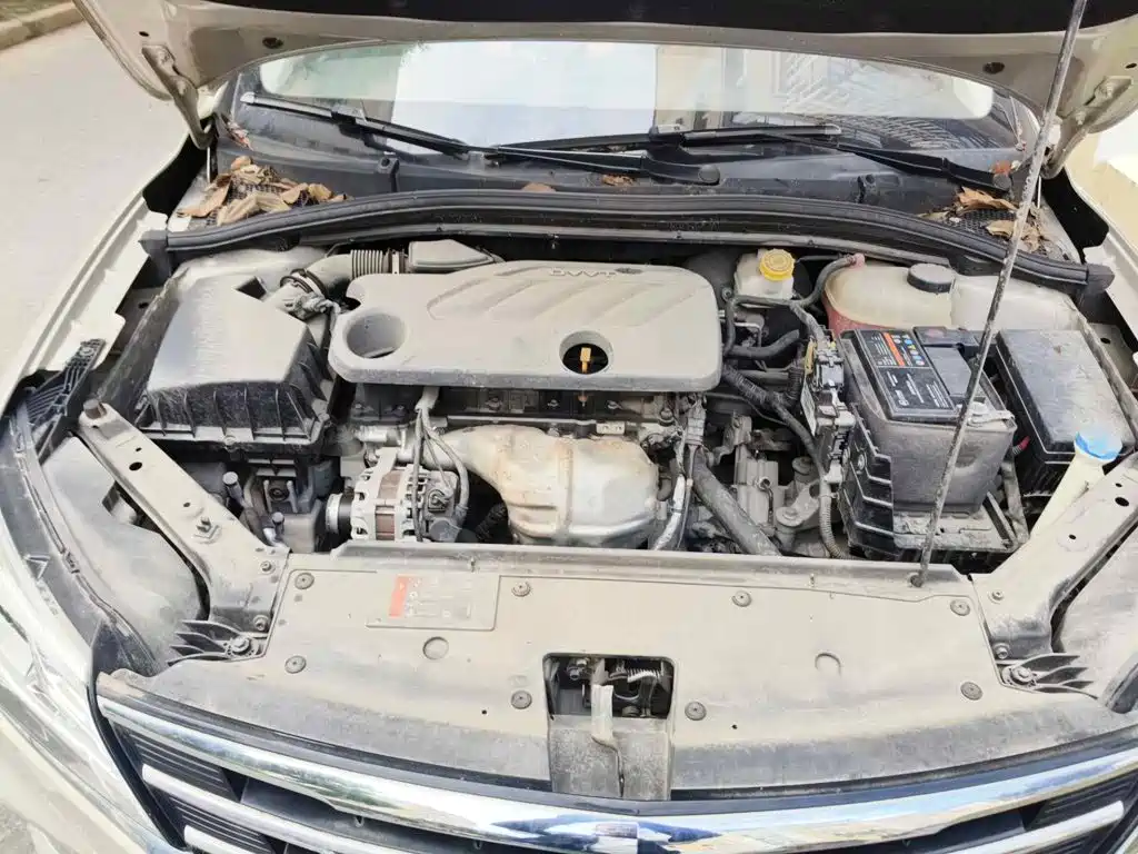 Roewe i5 2019 2020 1.5L Manual 4G Connected Premium Flagship Edition