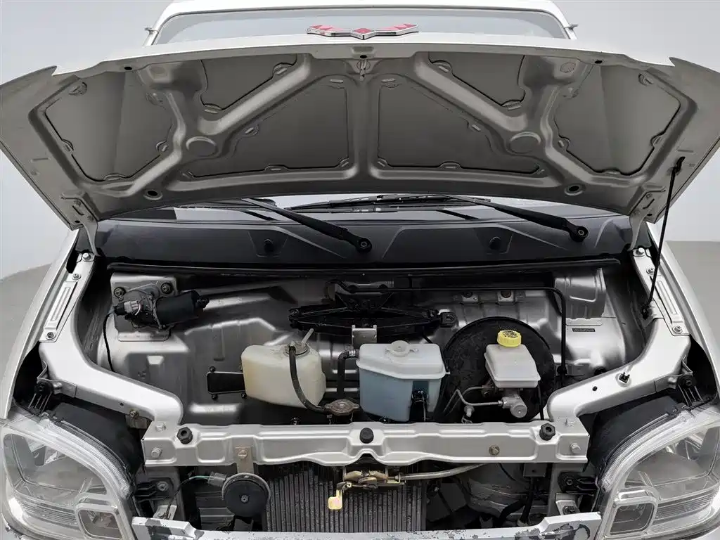 Wuling Motors Wuling Zhiguang 2015 2013 1.0L Practical