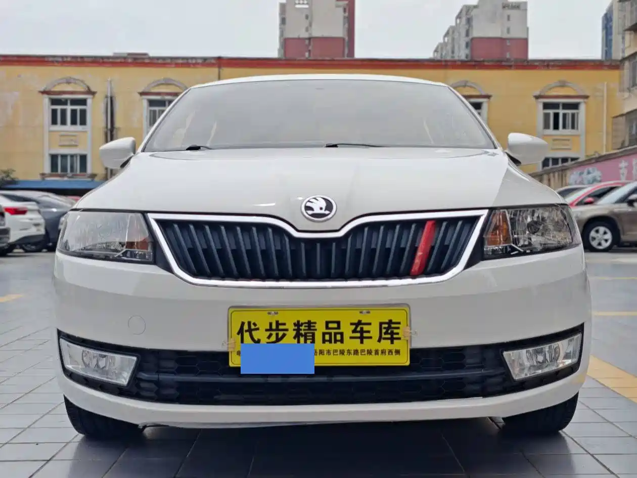Škoda Rapid 2016 1.6L Manual Pioneer Edition