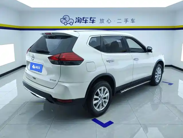 Nissan X-Trail 2021 2.0L CVT 2WD XL Premium Smart Luxury — фото 3