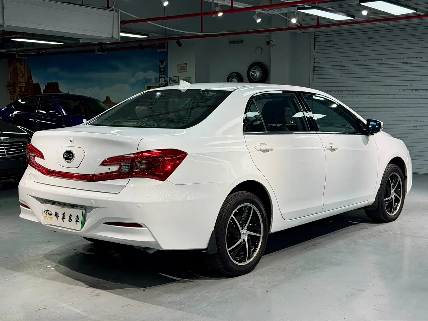 BYD Qin New Energy 2015 1.5T Double Champion Flagship Plus фото 6