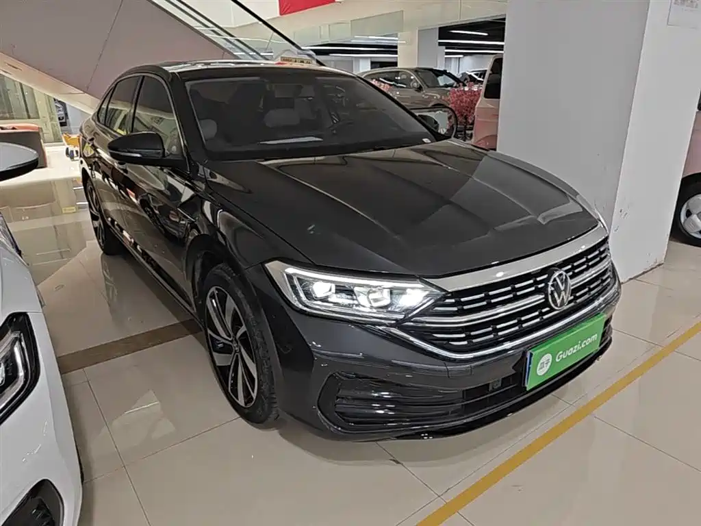 Volkswagen Sagitar 2025 Model Second Facelift 300TSI DSG Transcend Edition фото 4