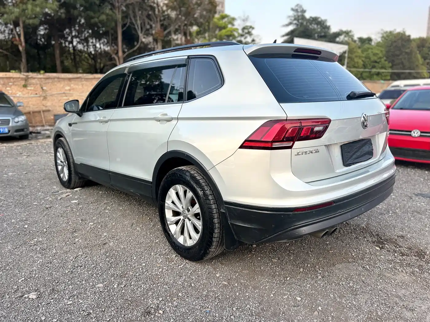 Volkswagen Tiguan L 2017 330TSI Automatic 2WD Trend Edition фото 7