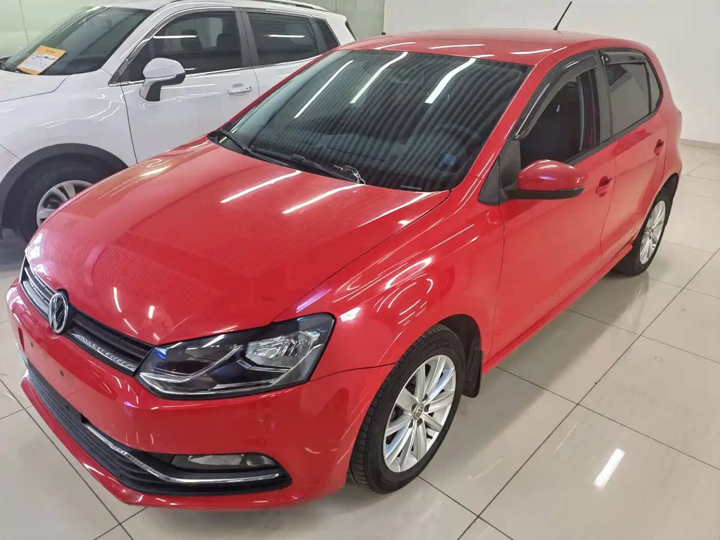 Volkswagen Polo 2014 1.4L Automatic Comfort Edition фото 3