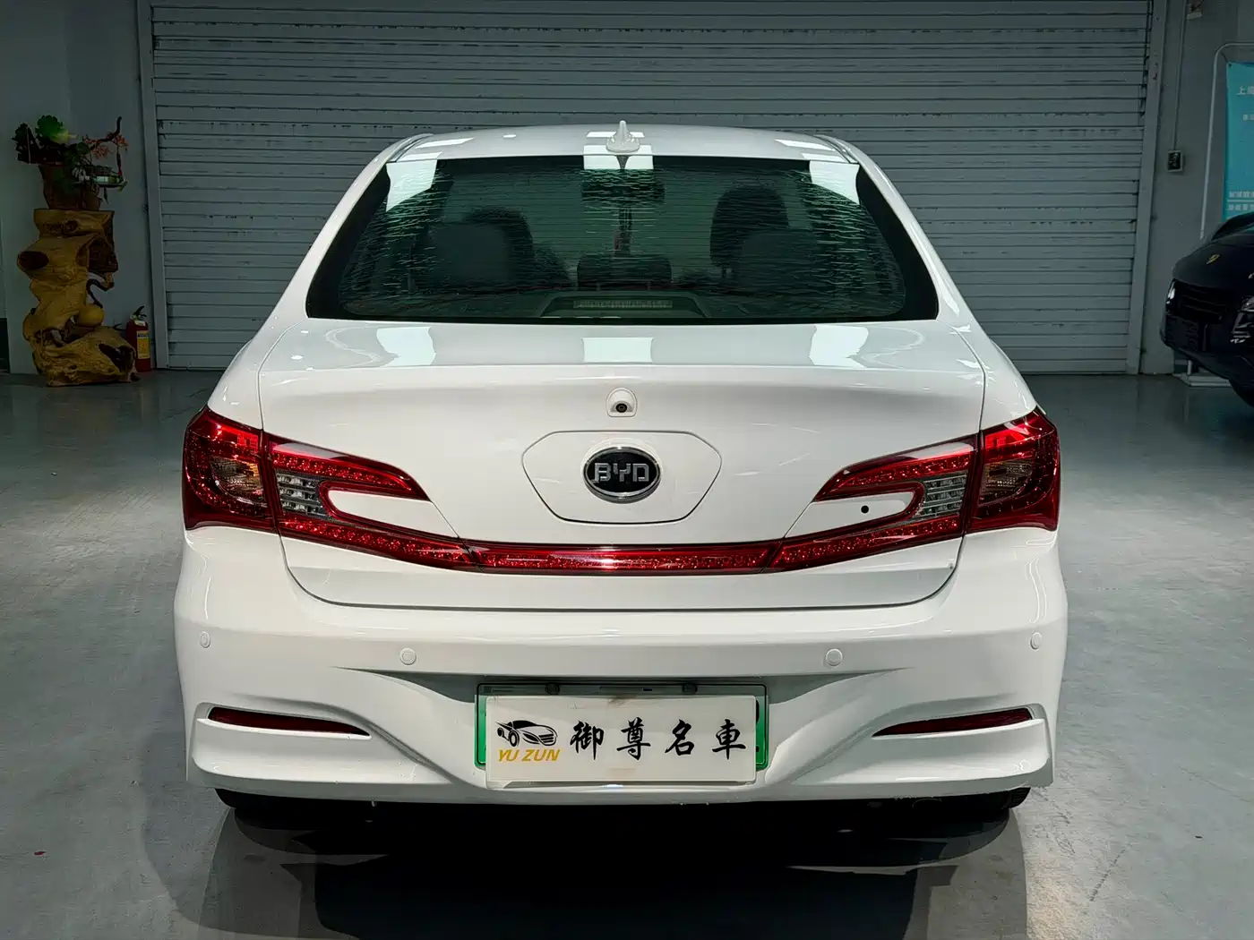 BYD Qin New Energy 2015 1.5T Double Champion Flagship Plus фото 5