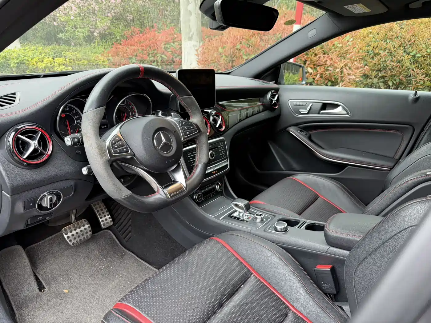 Mercedes-Benz GLA AMG 2017 AMG GLA 45 4MATIC фото 7