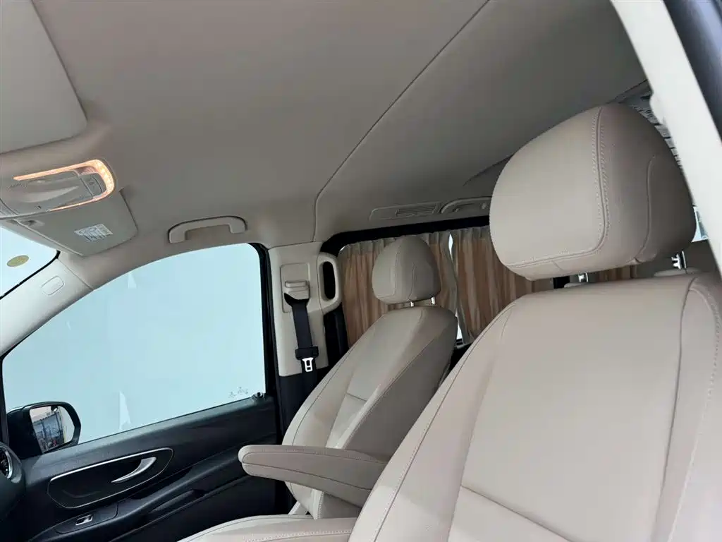 Mercedes-Benz Vito 2021 2.0T Business Edition 9-seater фото 16