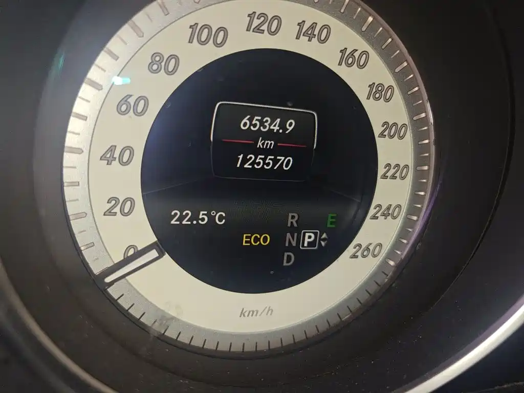 Mercedes-Benz E-Class 2015 E 320 L Sport 4MATIC фото 8