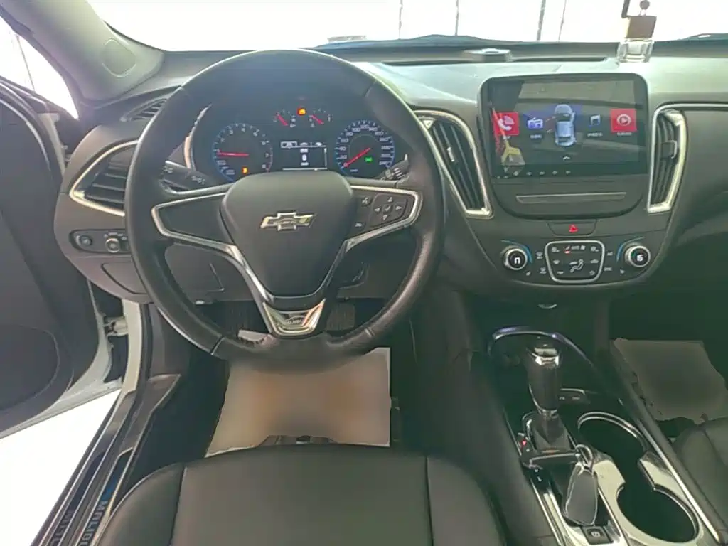 Chevrolet Malibu XL 2017 1.5T Auto Sport Edition фото 11