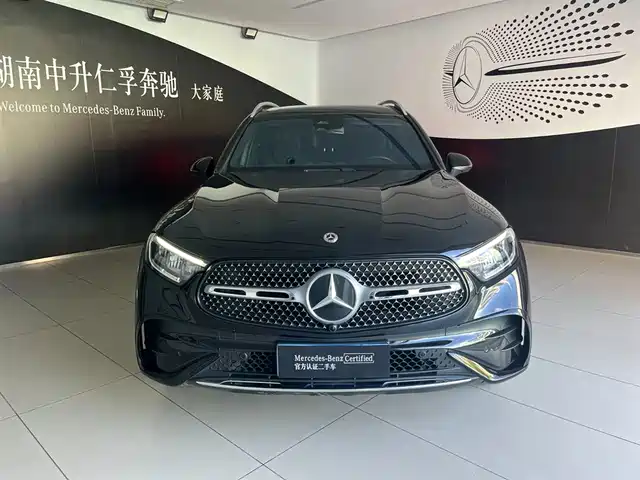 Mercedes-Benz GLC 2023 GLC 260 L 4MATIC Luxury 5-Seater — фото 2