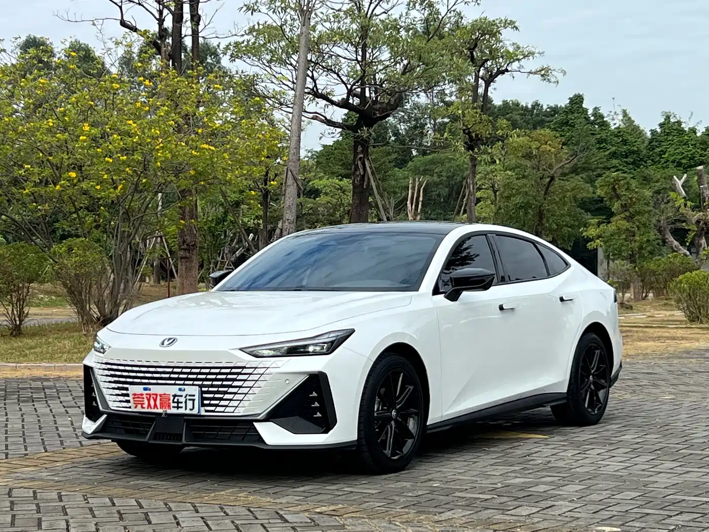 CHANGAN UNI-V