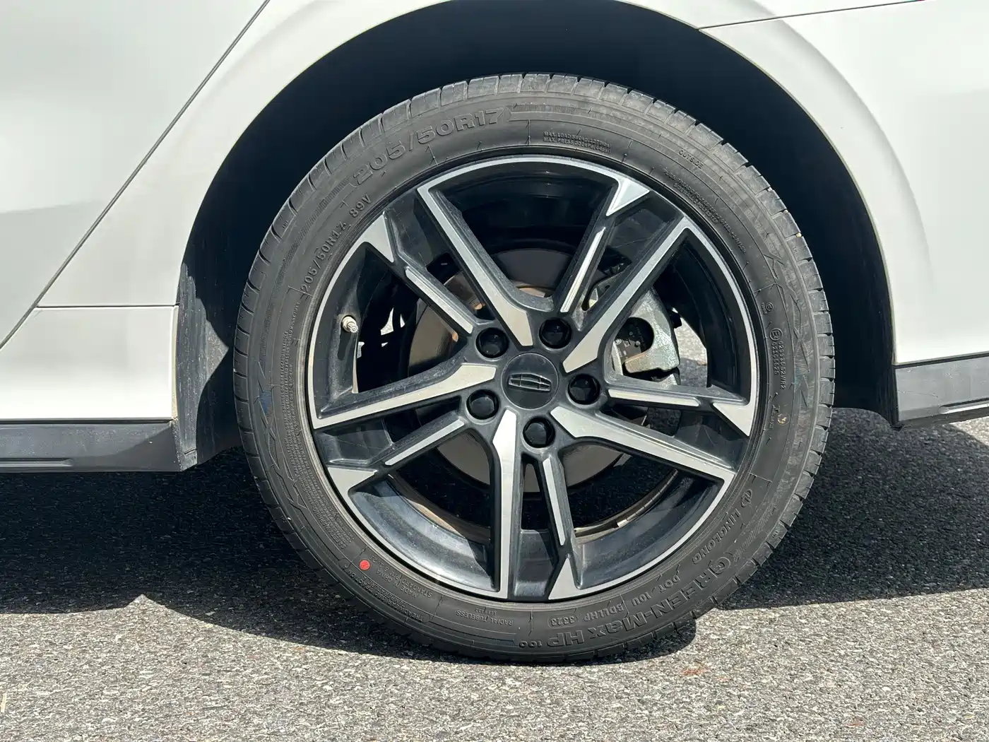 GEELY AUTOMOBILE BINRUI