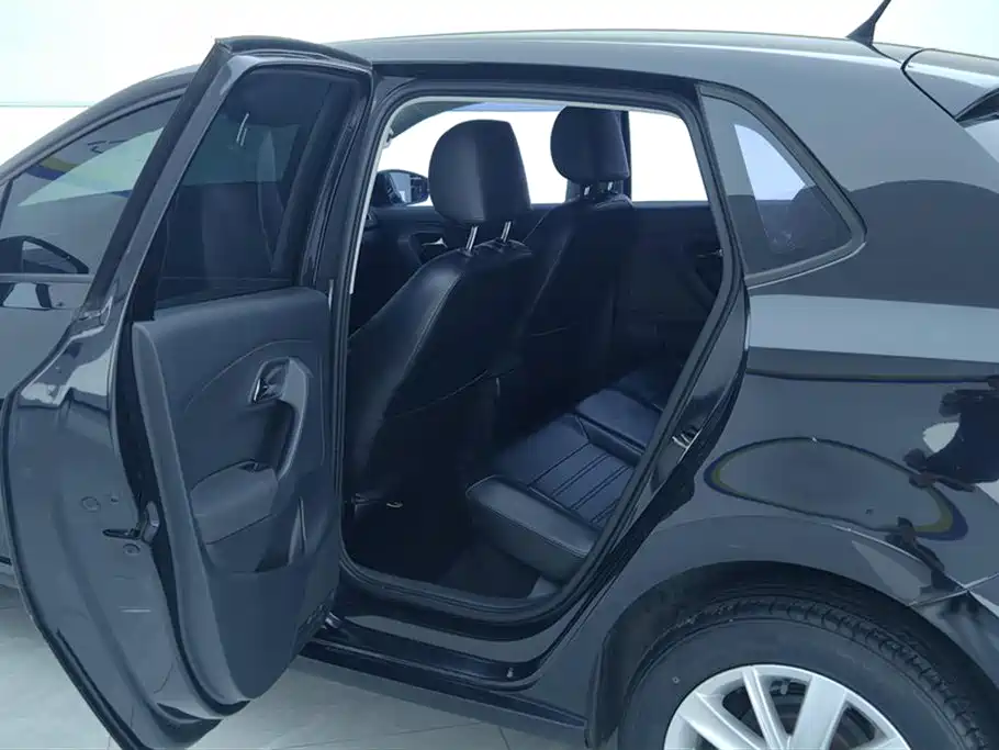 Volkswagen Polo 2014 1.4L Automatic Comfort Edition фото 11
