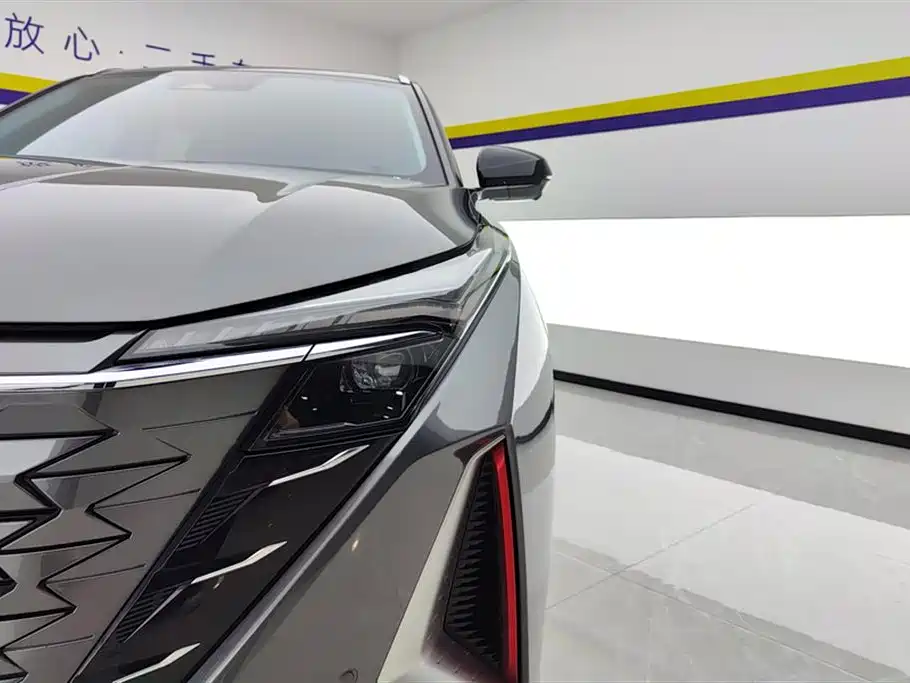 CHANGAN CHANGAN AUCHAN Z6