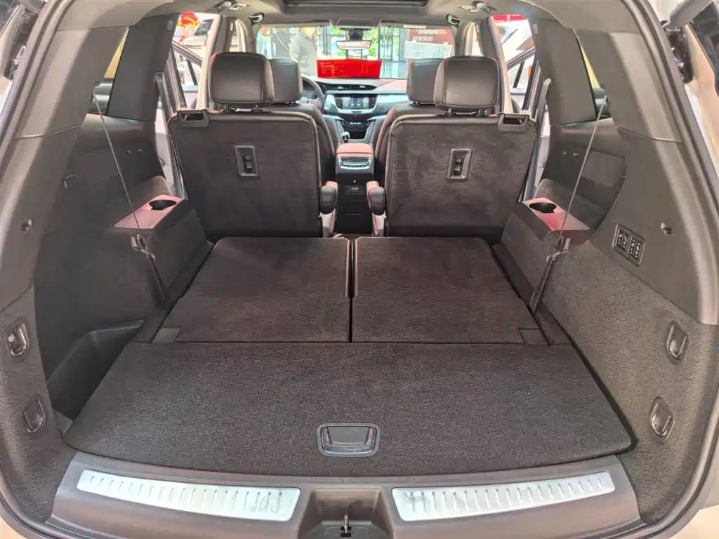 Cadillac XT6 2022 2.0T 6-Seater 4WD Luxury 120th Anniversary Limited Edition фото 21
