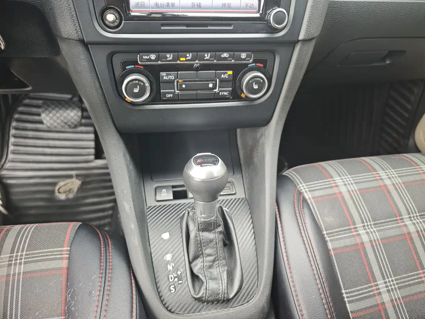 Volkswagen Golf 2013 2012 1.4TSI Automatic Luxury