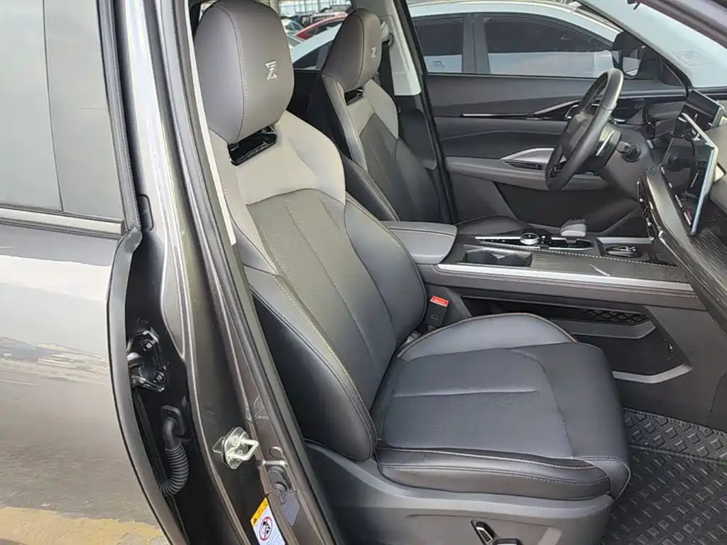 صورة 25 - Changan Oshan Z6