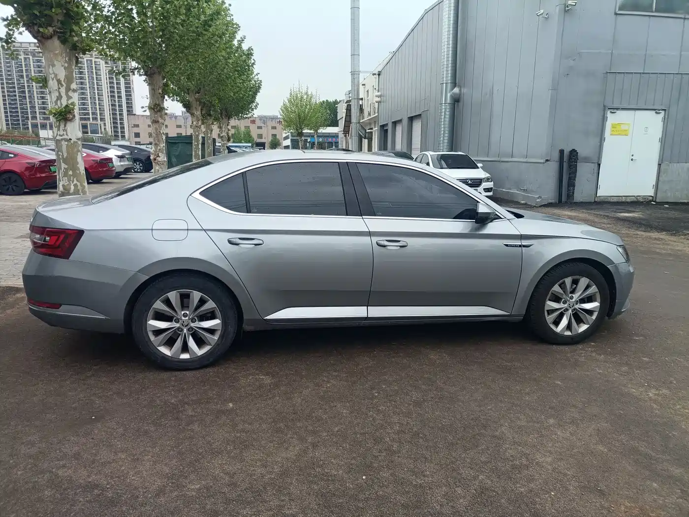 Škoda Superb 2016 TSI280 DSG Pioneer Edition фото 5