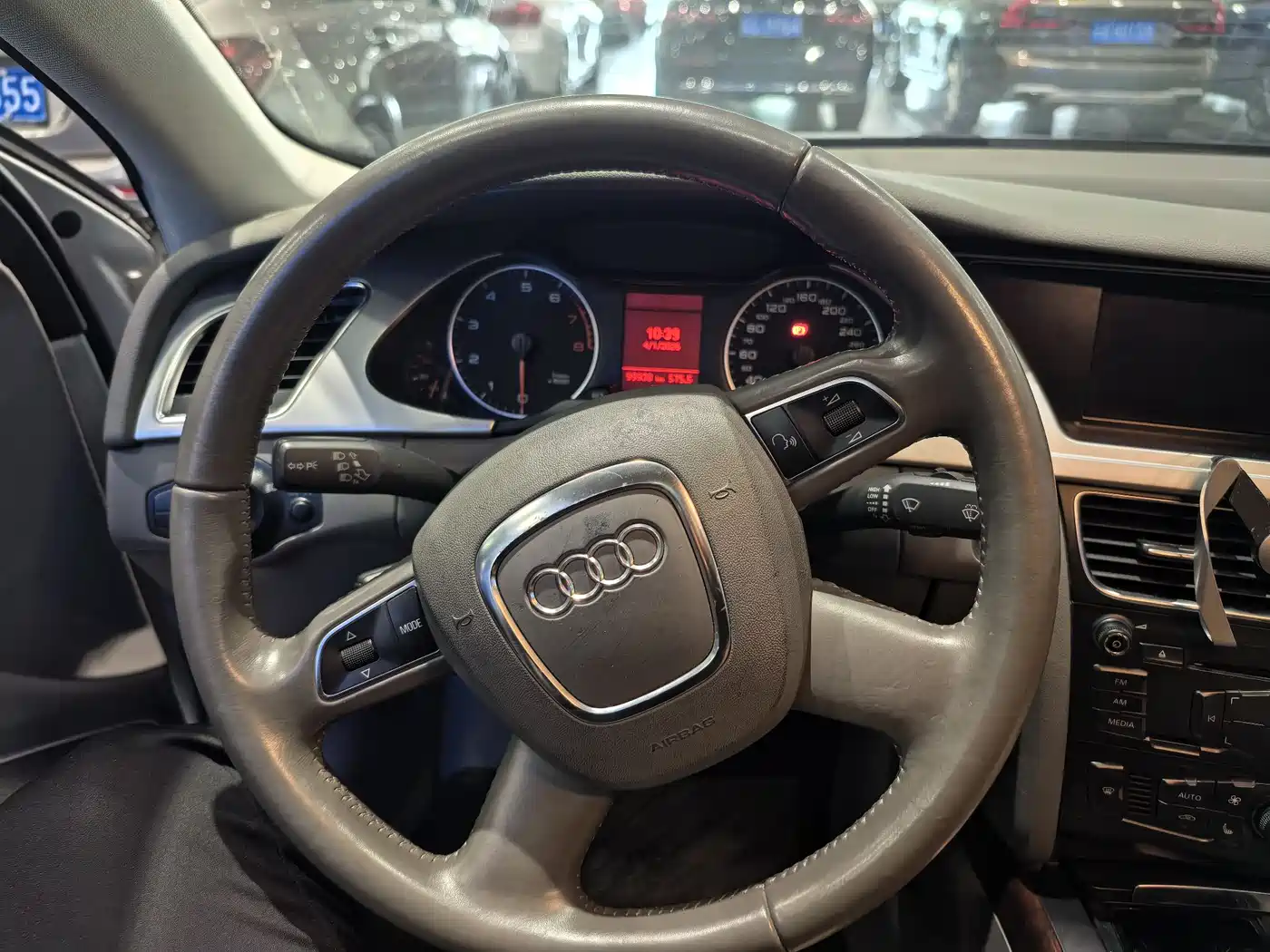 Audi A4L 2012 2.0 TFSI Automatic Luxury фото 10