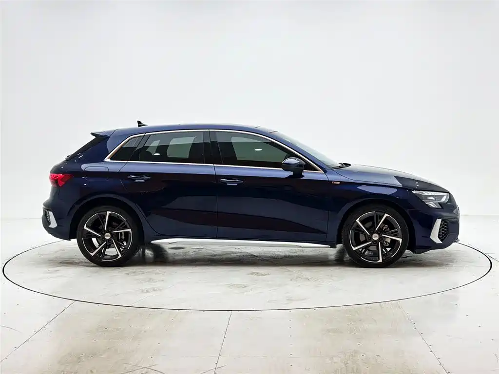 Audi A3 2022 Sportback 35 TFSI Style Sport фото 4