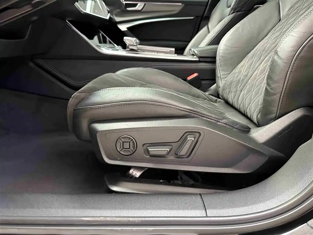 Audi A6L 2021 55 TFSI quattro Premium Dynamic фото 7