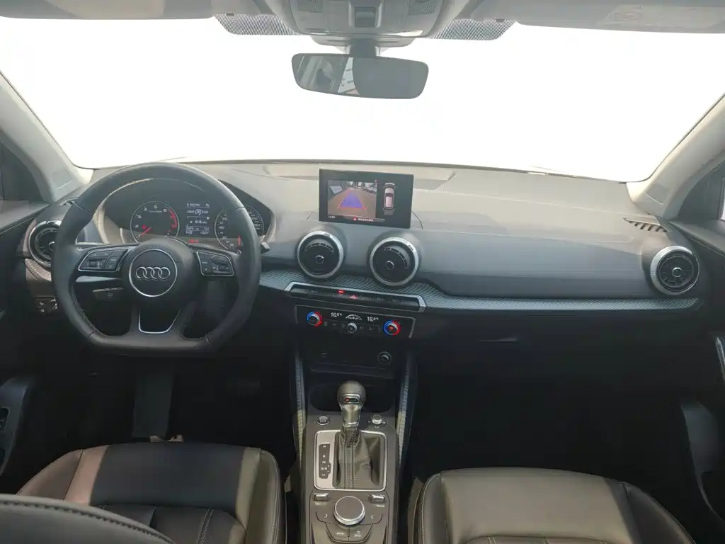 Фото 8 - Audi Q2L