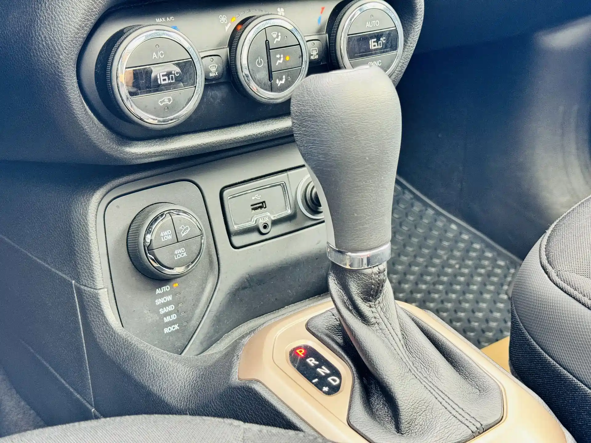 صورة 9 - Jeep Renegade