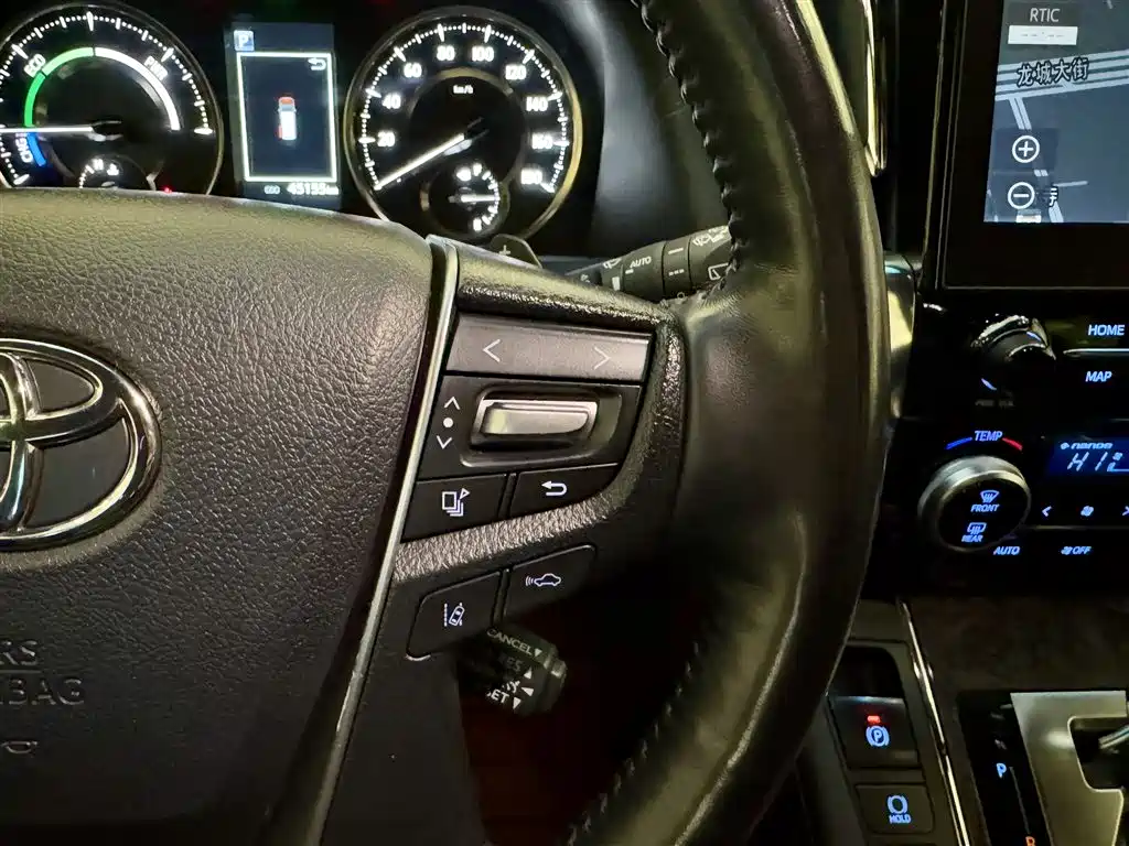 Toyota Vellfire 2021 Crown Hybrid 2.5L HV Premium Edition фото 17