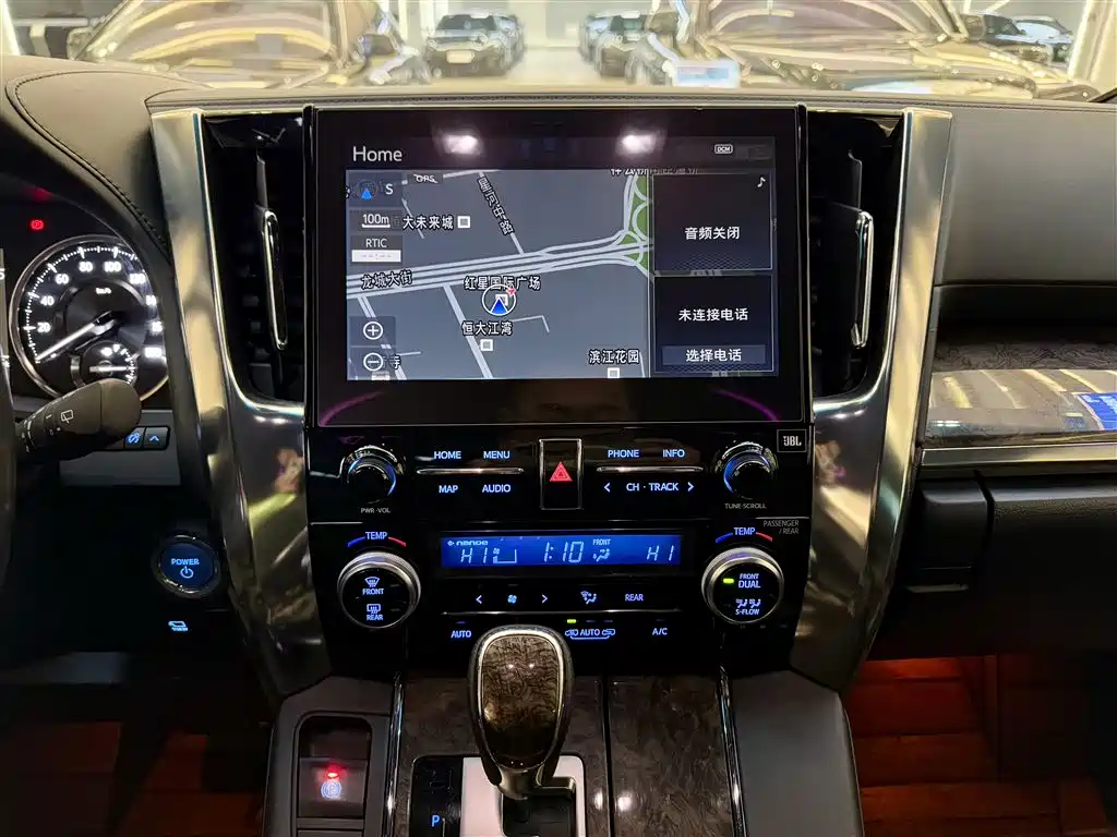 Toyota Vellfire 2021 Crown Hybrid 2.5L HV Premium Edition фото 10