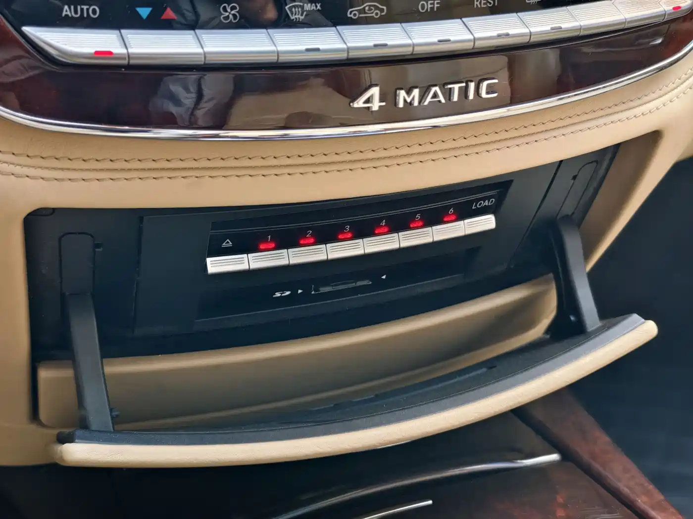 Mercedes-Benz S-Class 2011 S 500 L CGI 4MATIC фото 25