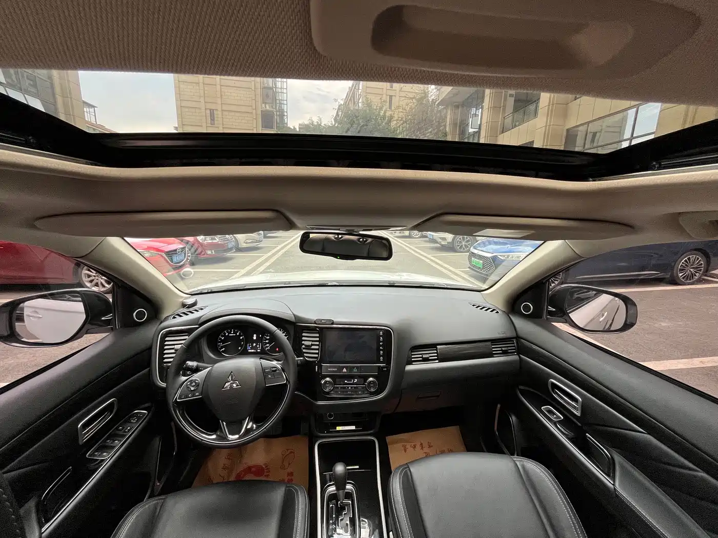 Mitsubishi Outlander 2019 2.0L 2WD Enjoy 5-Seater China VI фото 12