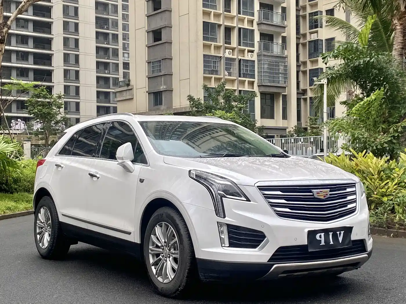 Cadillac XT5 2017 Anniversary Edition 28T 4WD Luxury фото 3