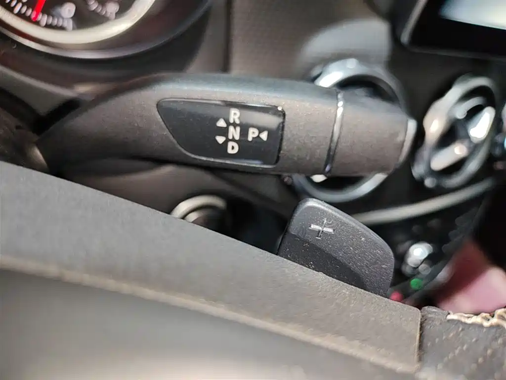Mercedes-Benz GLA 2017 GLA 200 Dynamic фото 10