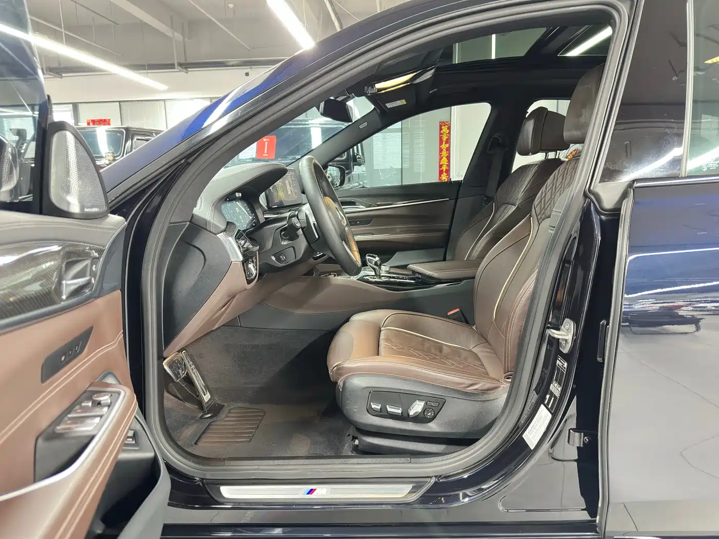 BMW 6 Series GT 2022 Model 630i M Sport Grand Tourer Edition фото 7