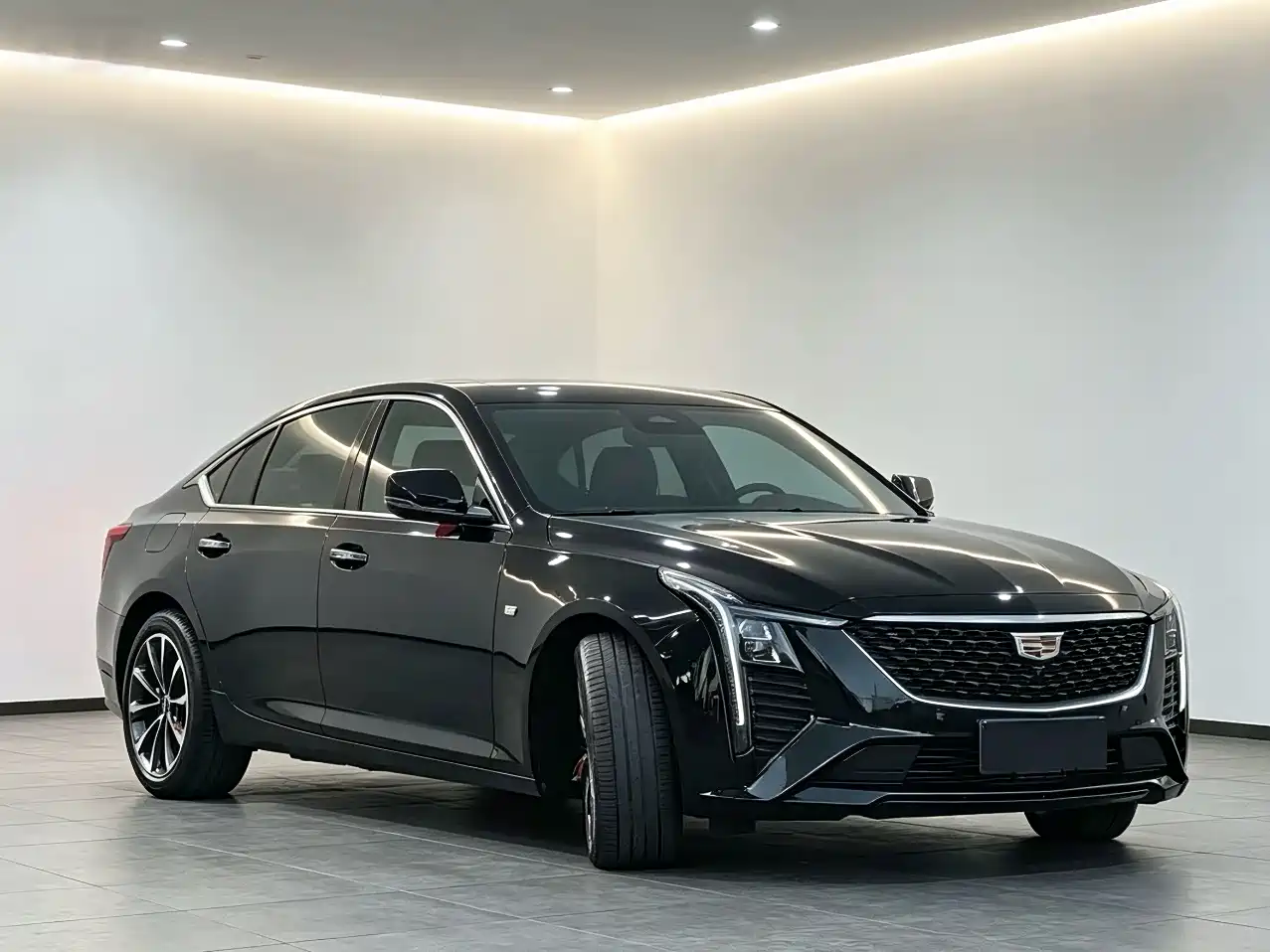 Cadillac CT5 2025 Model 28T Urban Sport Edition фото 3