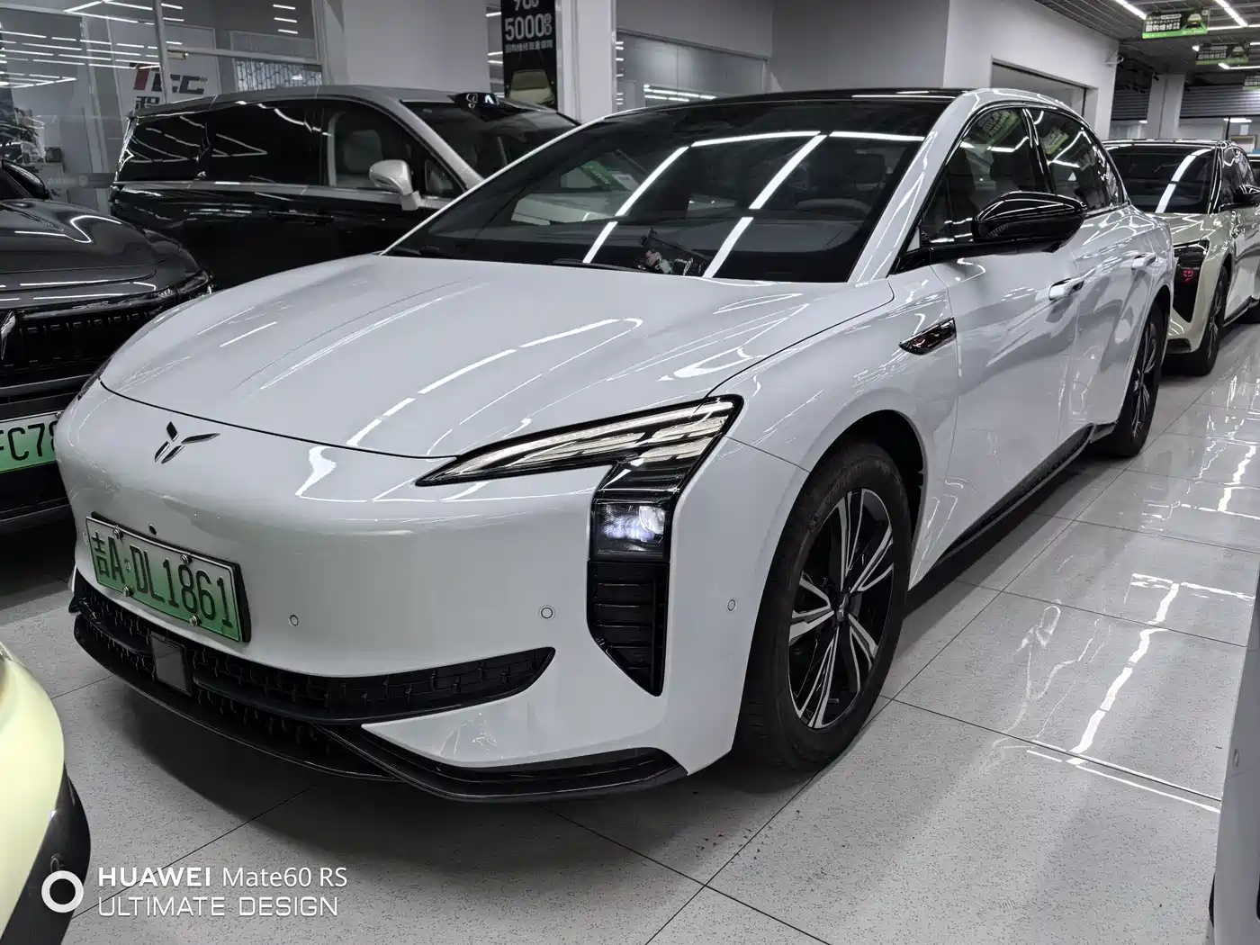 Hongqi EH7 2024 690 Pro