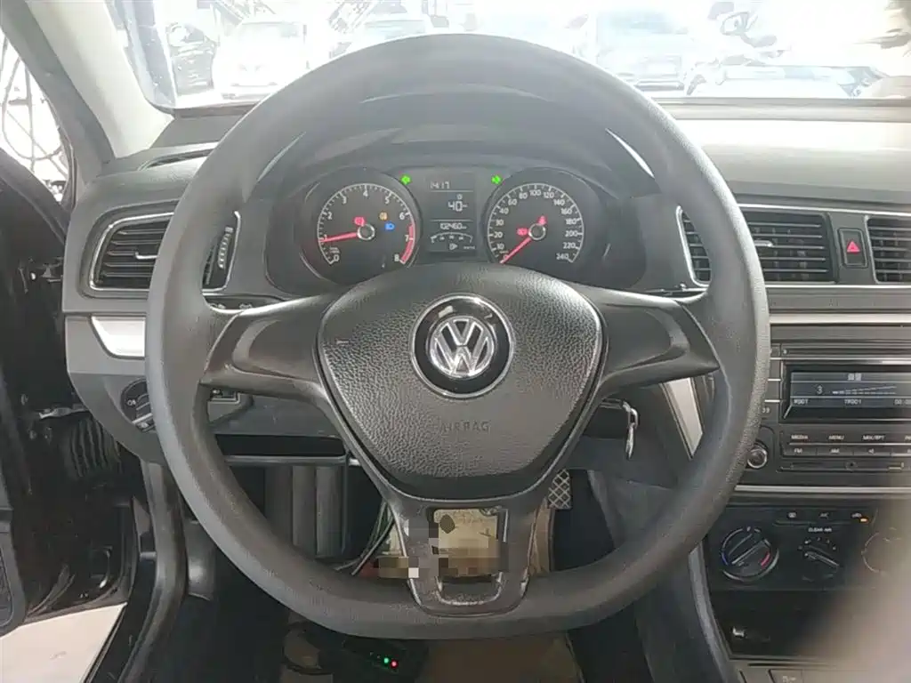Volkswagen Lavida 2017 1.6L Manual Trend Edition фото 11