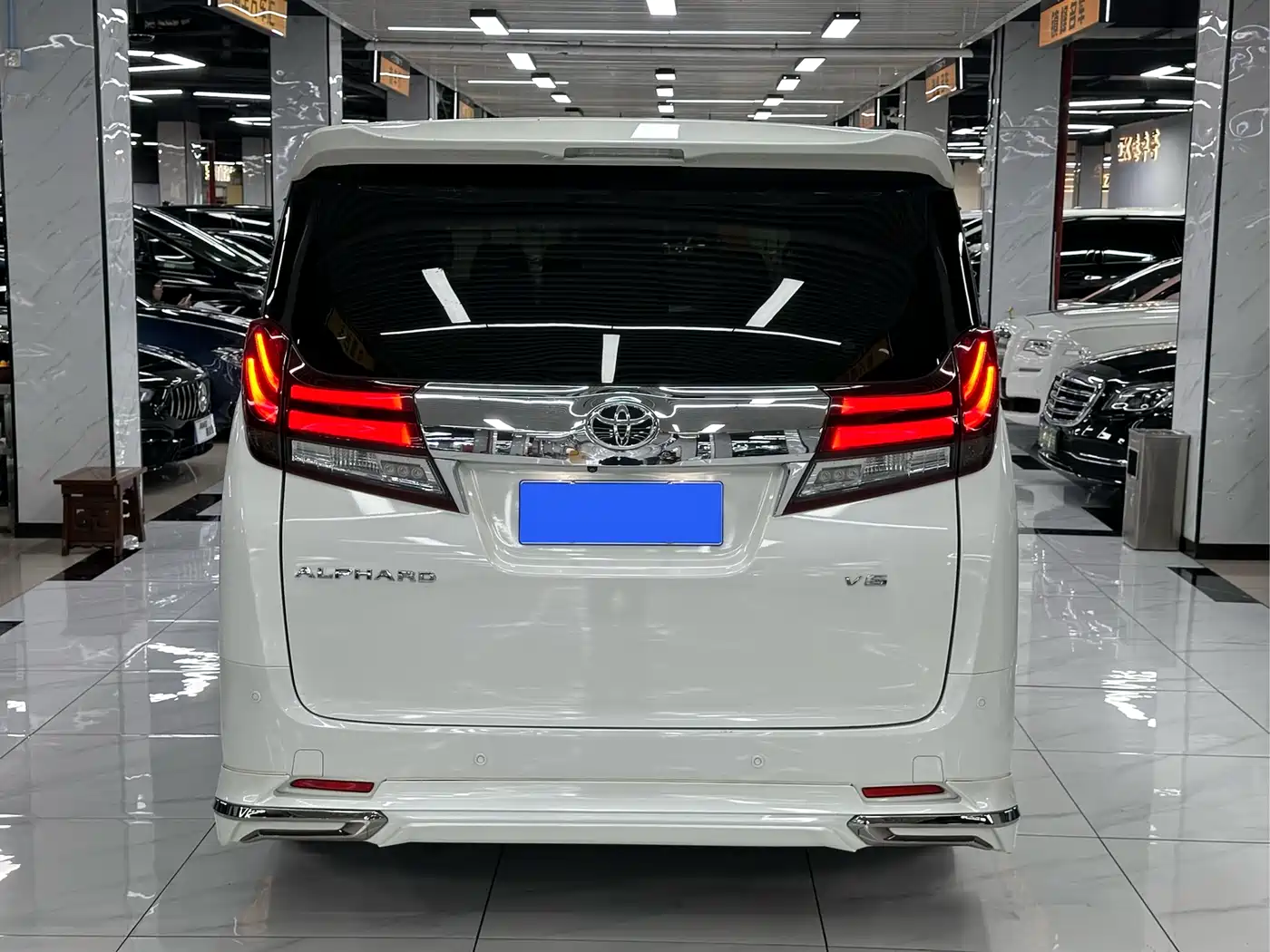 Toyota Alphard 2015 3.5L Luxury Edition фото 4