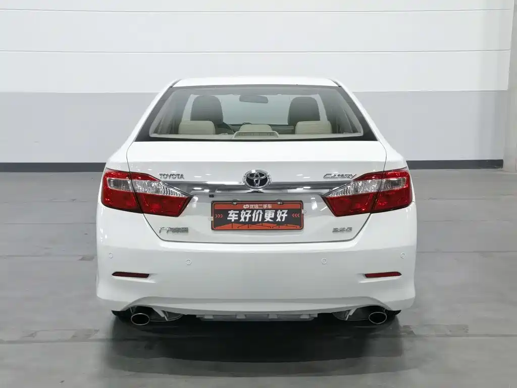 Photo 4 - Toyota Camry