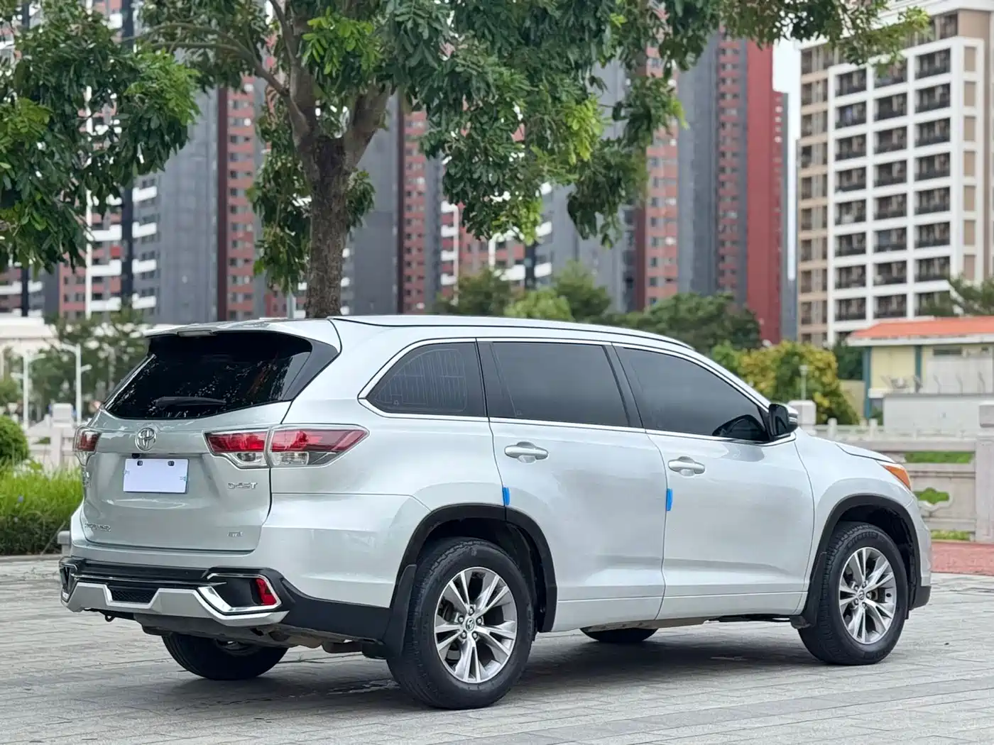 Toyota Highlander 2015 2.0T AWD Elite Edition 7-seater фото 7