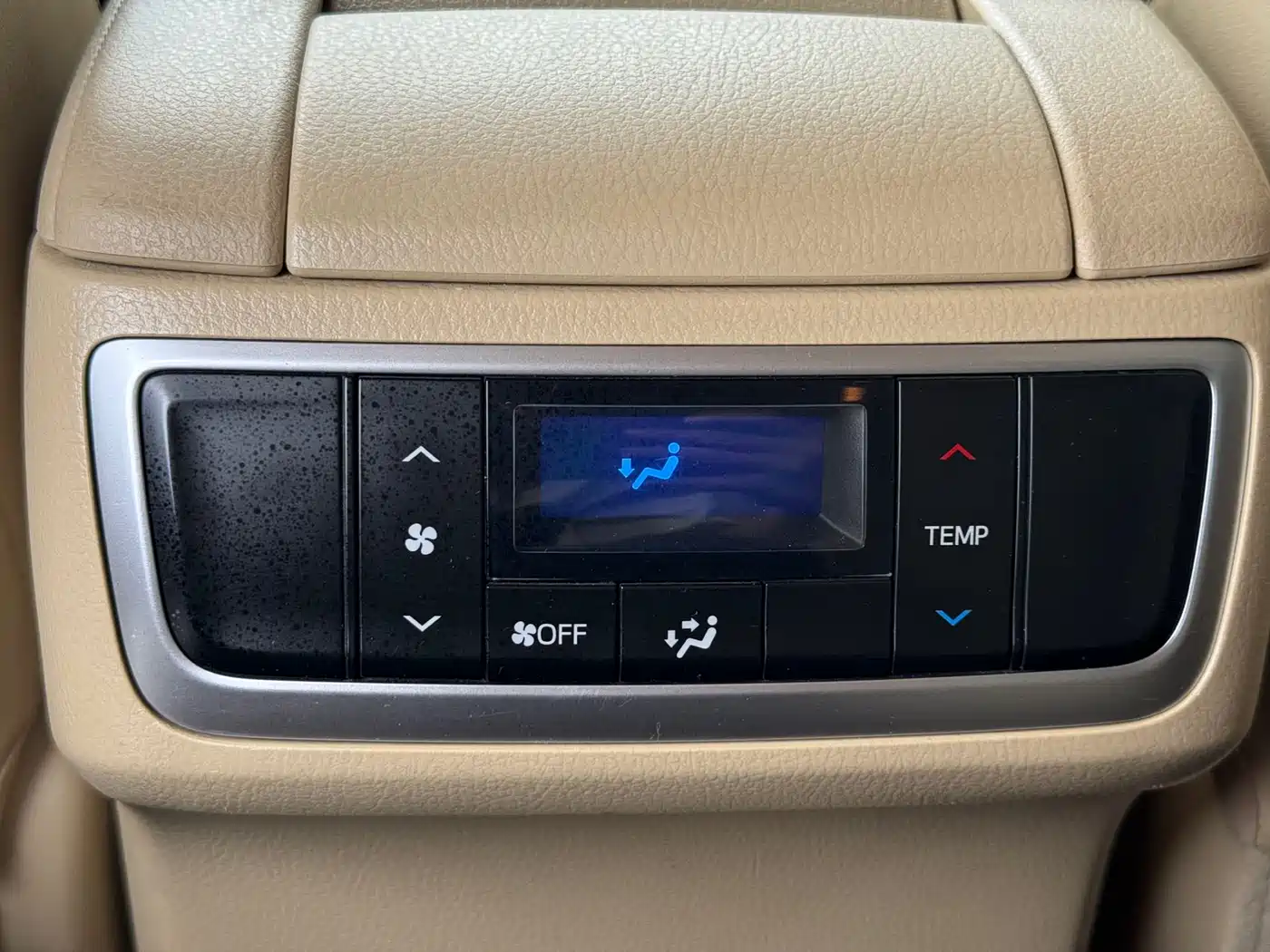 Toyota Highlander 2015 2.0T AWD Elite Edition 7-seater фото 20