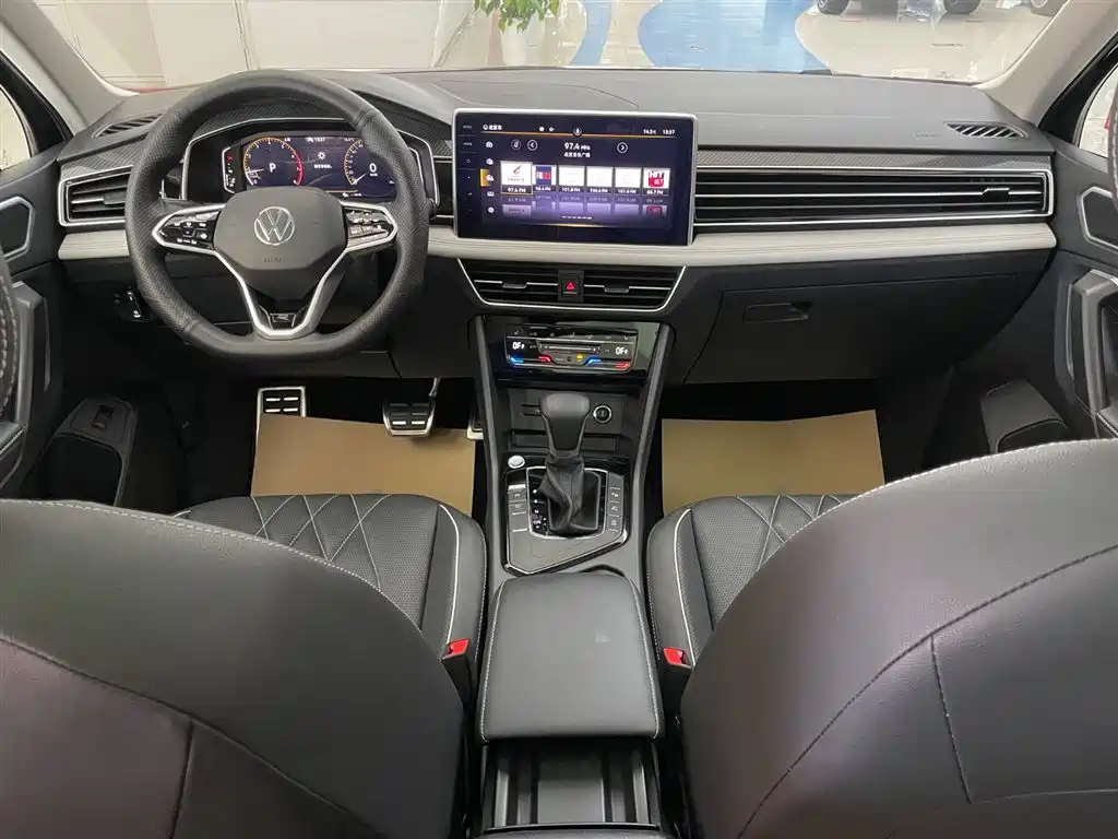 Volkswagen Tiguan L 2022 330TSI Auto 2WD R-Line Premium Edition фото 16
