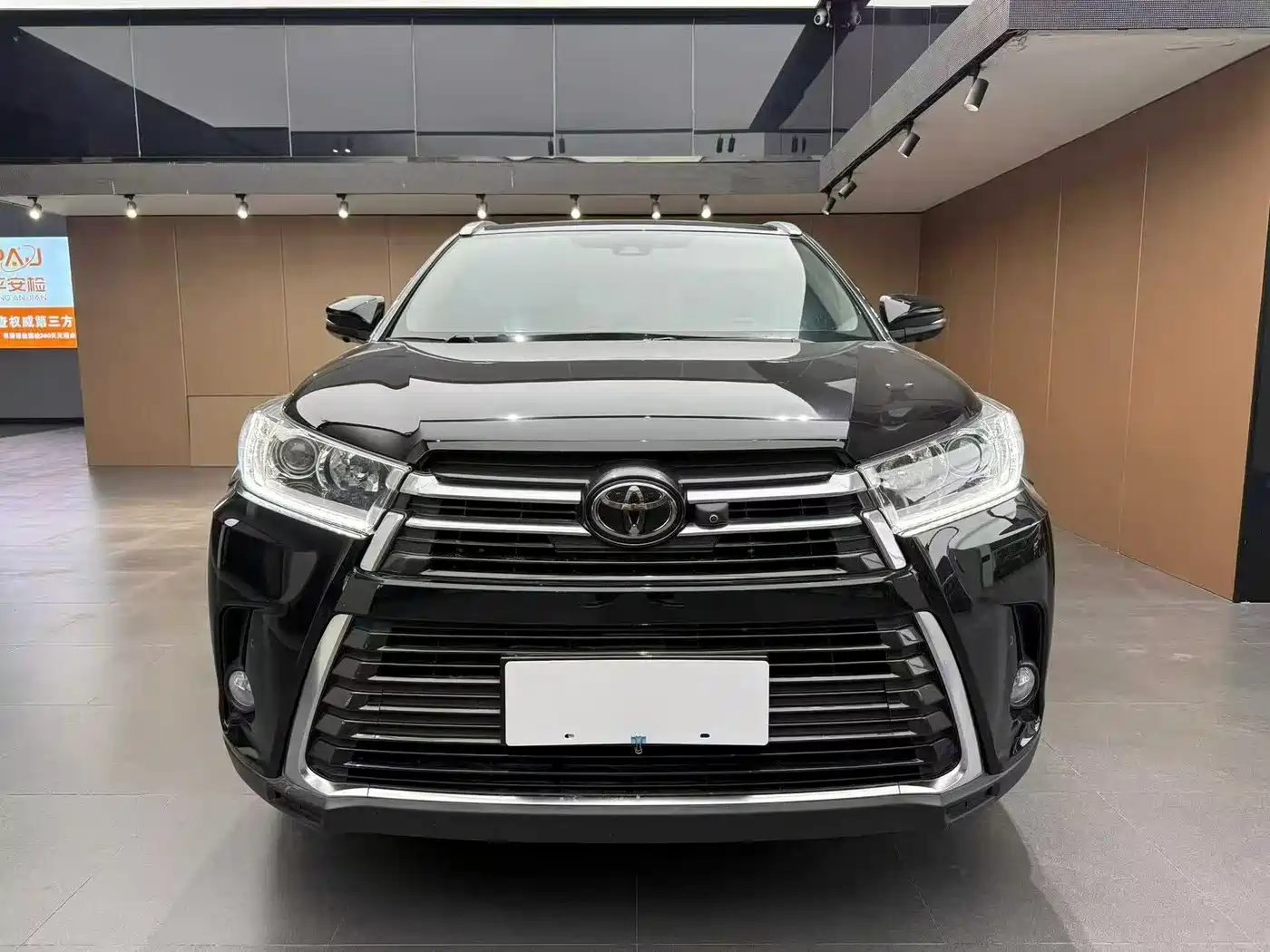 TOYOTA HIGHLANDER