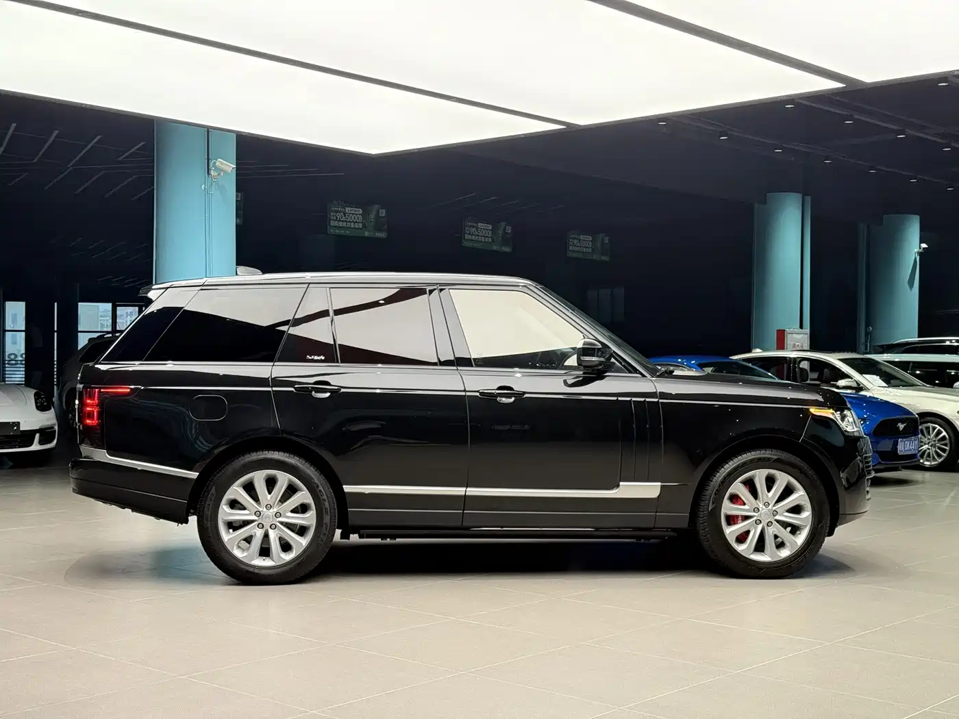 Land Rover Range Rover 2017 3.0 SC V6 Vogue фото 4