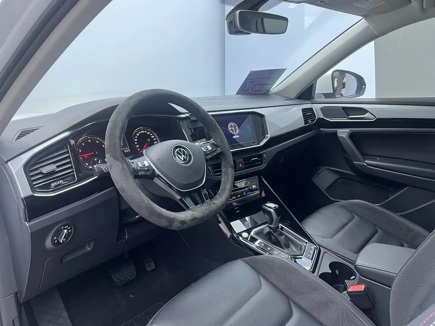 Volkswagen Tayron 2021 280TSI 2WD Luxury Smart Connect фото 8
