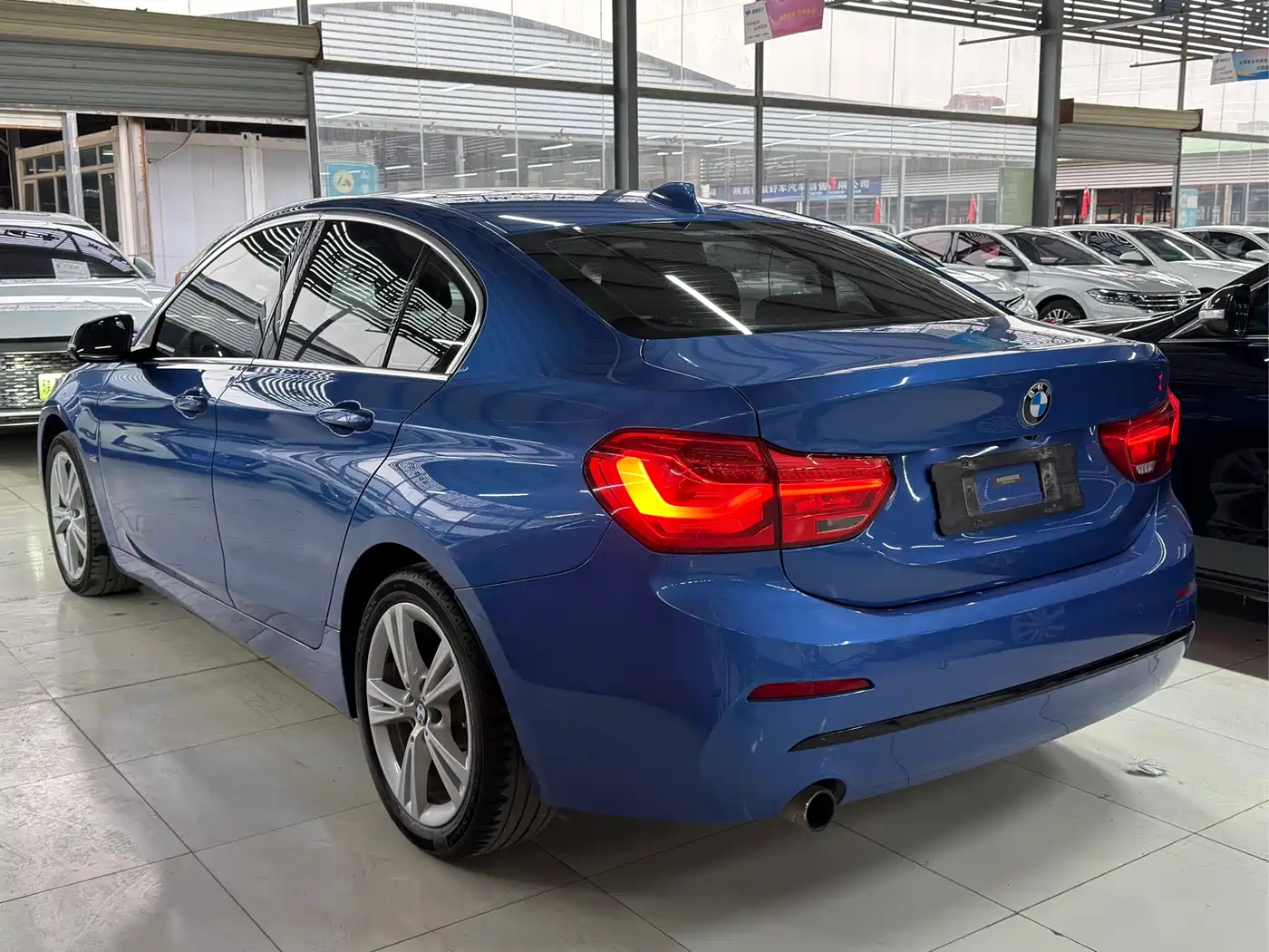 BMW 1 Series 2019 118i M Sport Package фото 19