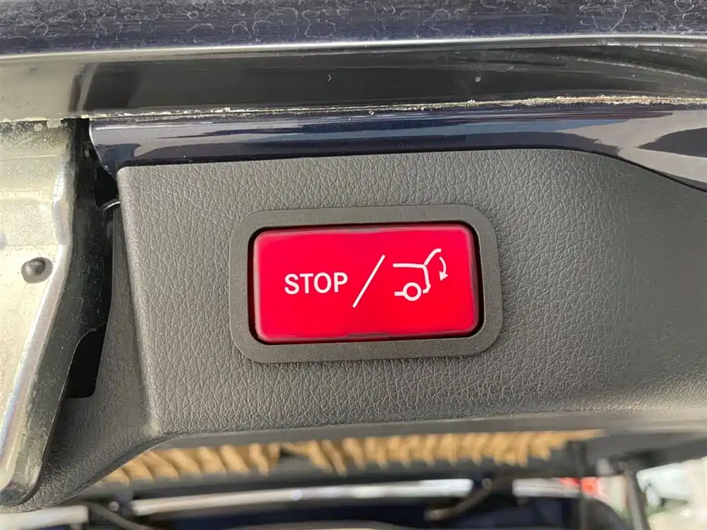 Mercedes-Benz V-Class 2017 Model V 260 Pilot Edition фото 29