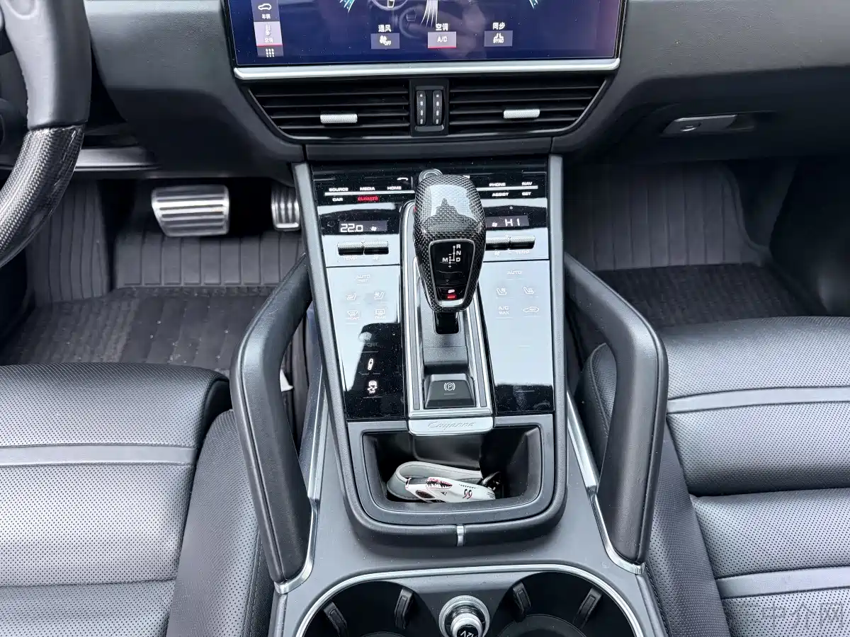 Фото 11 - Porsche Cayenne